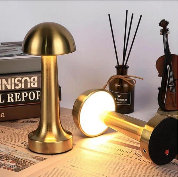 Şarjlı LED Masa Lambası – 3 Kademeli Işık Ayarıyla GOLD RENK