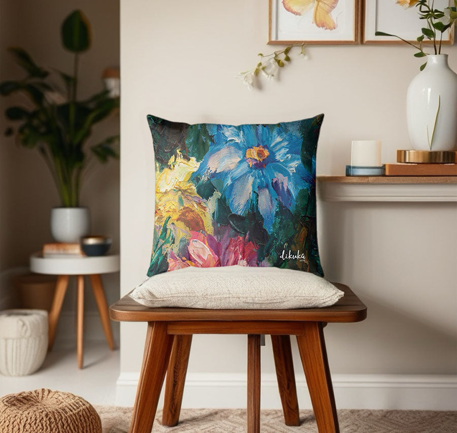 Vahşi Bahar – Sanatsal Çiçek Desenli  43x43 Yastık Kılıfı